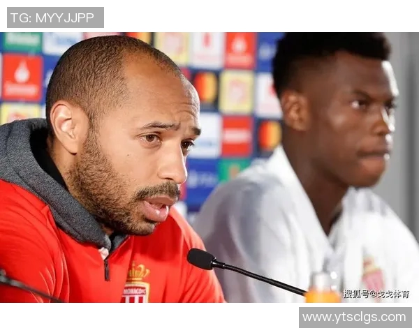 亨利足球明星高清壁纸尽显传奇风采与精彩瞬间的完美结合 亨利足球明星高清壁纸尽显传奇风采与精彩瞬间的完美结合