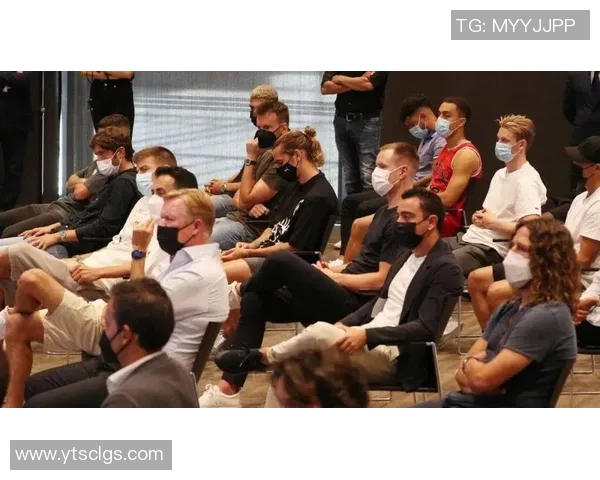 如何通过社交媒体和足球明星建立联系与互动的方法与技巧