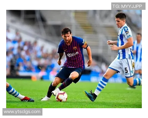 梅西足球之路精彩瞬间视频回顾展现传奇球星的辉煌成就与感人故事